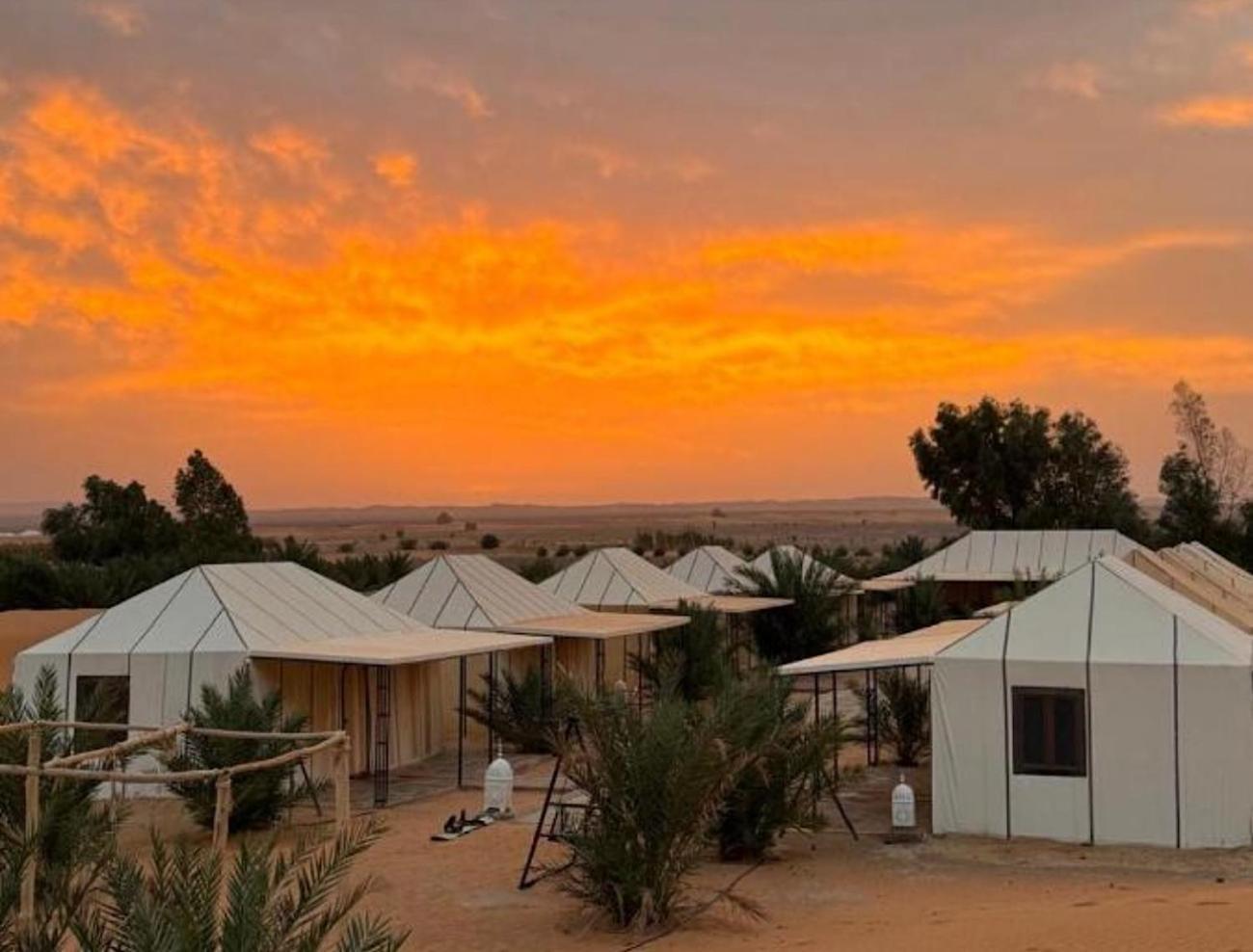 Toop Luxury Camp Hotel Merzouga Bagian luar foto